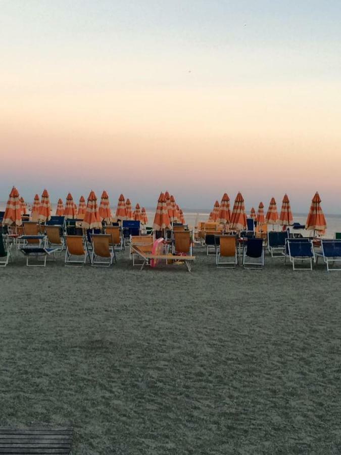 Appartamento Jolie - Vicino Alle Spiagge Con Ac 몬테로소 알 마레 외부 사진